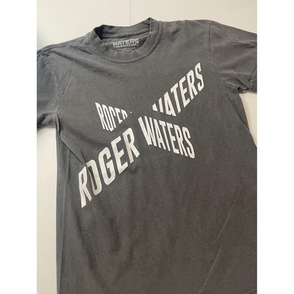 Roger Waters This Is Not A Drill 2022 Tour T-Shirt Mens Small Gray Pink Floyd